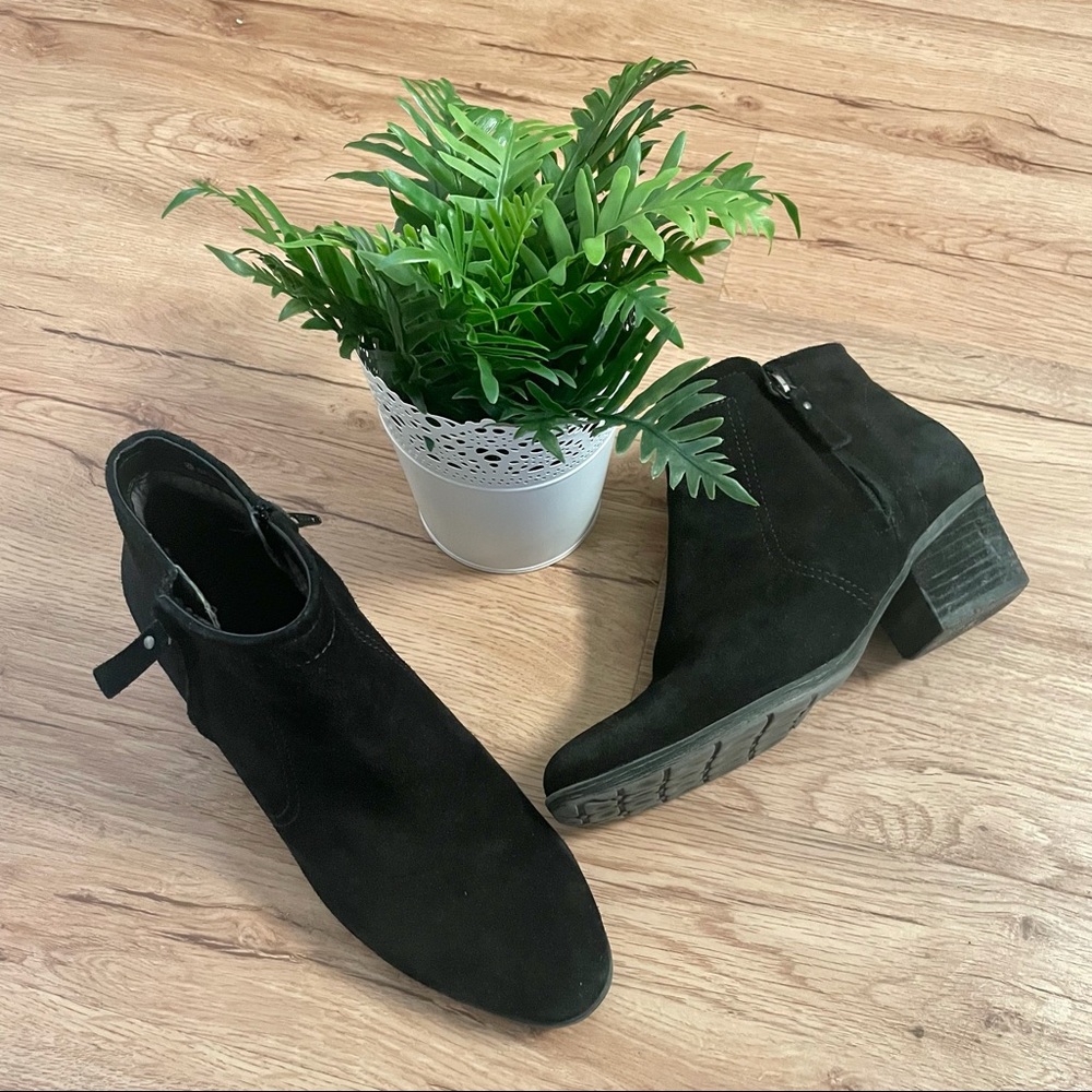 Blondo Irena Black Suede Booties - Waterproof